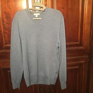 GAP Mens  Extra Fine Merino Wool Blue Sweater Long Sleeve V-Neck Size M